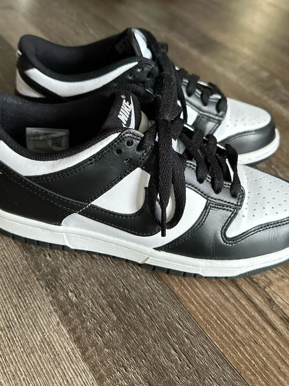 Nike panda low